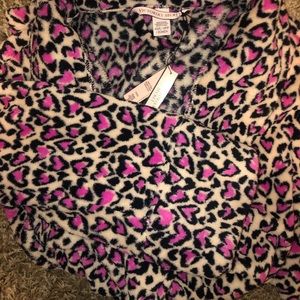 *NWT* Victoria secret robe